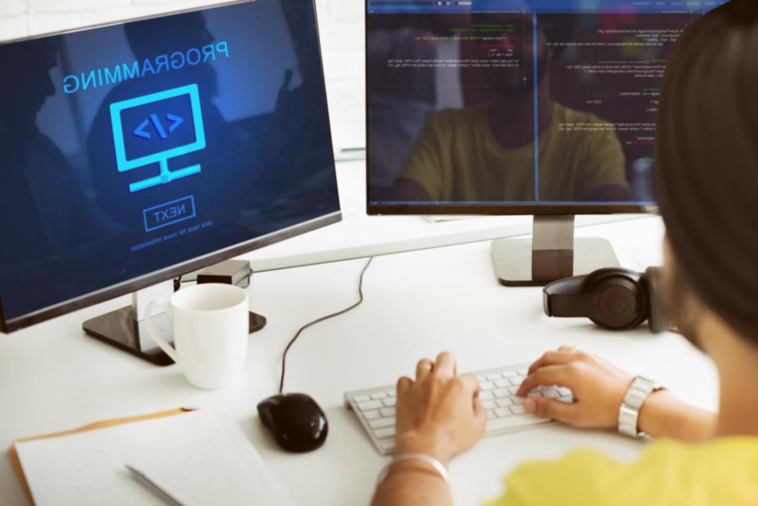 Team working on decentralized application architecture during advanced training